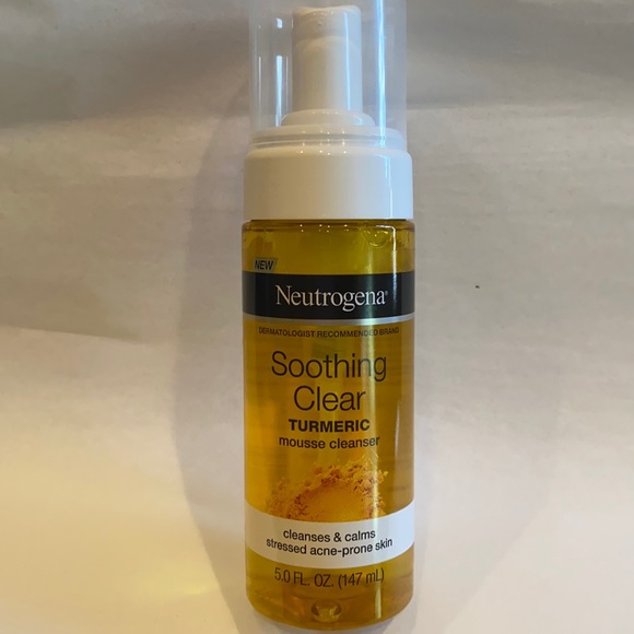 Neutrogena Skincare 55 Neutrogena Soothing Clear Turmeric Cleanser